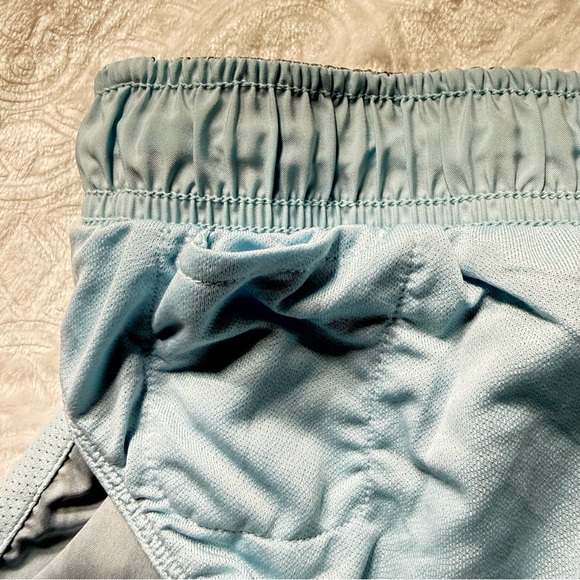 Nike Dri-FIT Gray Printed Running Shorts Women’s M - Picture 8 of 9